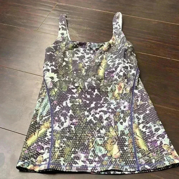 ✨2/$40✨🍋lululemon🍋 | Amala Purple and green floral iris polka dot tank top - Picture 3 of 9